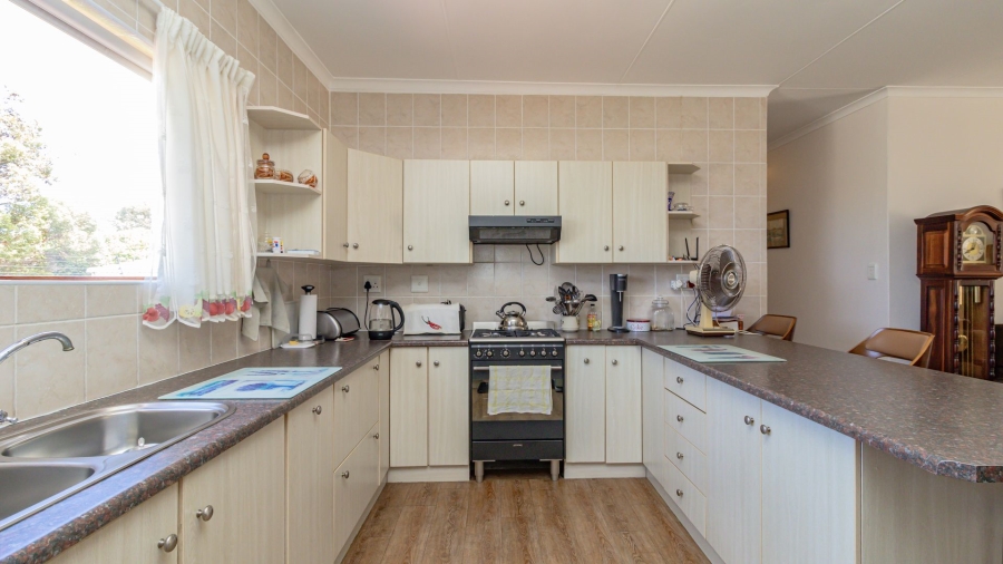 3 Bedroom Property for Sale in Chanteclair Western Cape